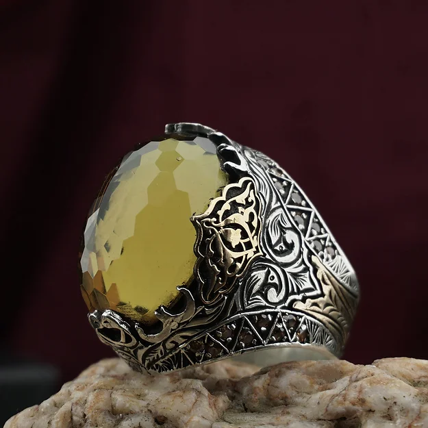 Color Değiştirebilen Zultanit Stone-set Stone İçi Engraved Bronze Engraved Silver Ring