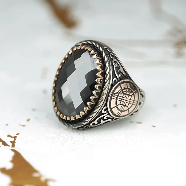 Faset Cut Black Onyx Stone-set Bronze Detail Engraved Silver Ring